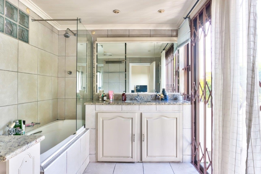 4 Bedroom Property for Sale in Tamboerskloof Western Cape